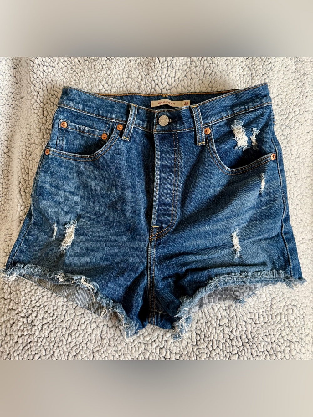 Levi Strauss - Denim High-Rise Ribcagr Frayed Hem Shorts - Dark Blue